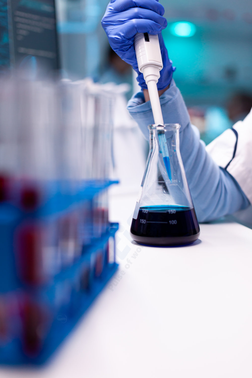 What is a Micropipette, Types, How to use, Pipetting Techniques uma scientific