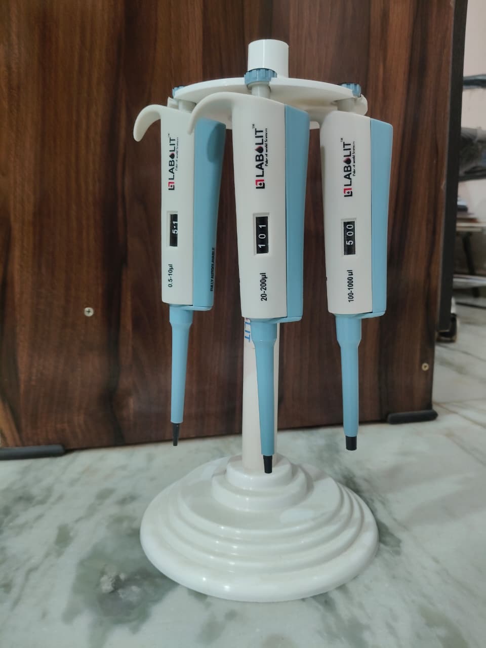 Best Micropipette Manufacturer in India – LABOLIT by UMA Scientific