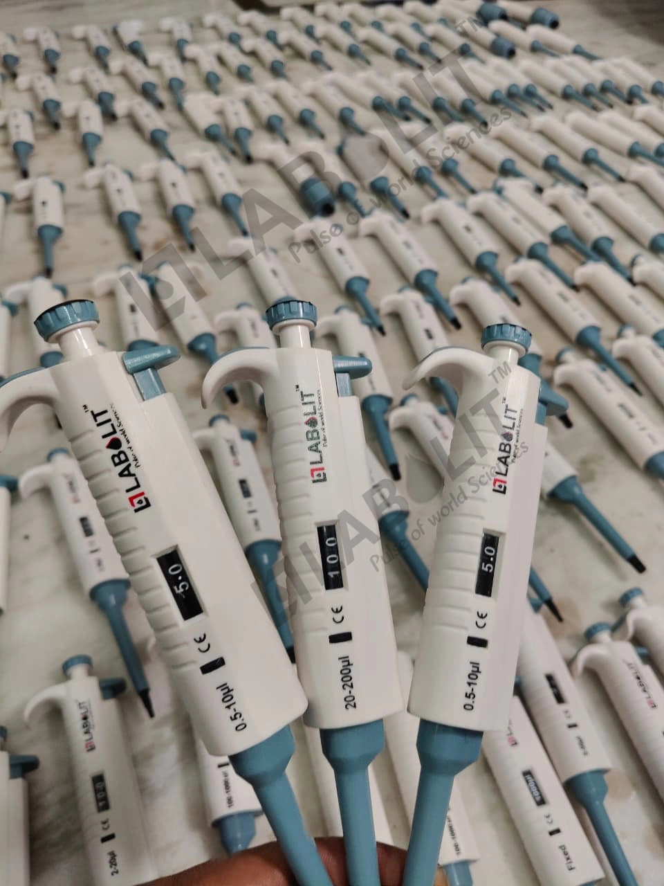 micropipette manufacturer labolit